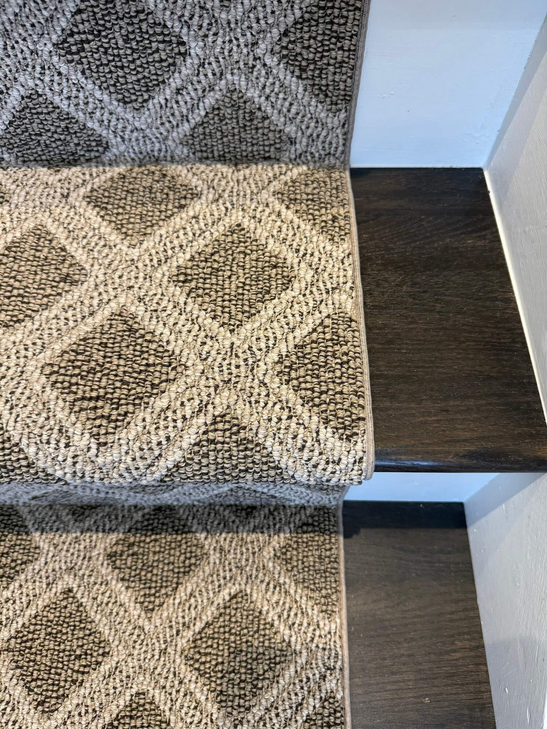 anderson tuftex scout desert palm stair runner side view