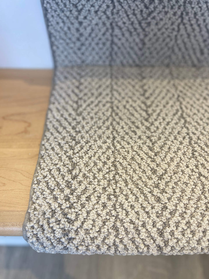best-herringbone-carpet-runner-for-pets